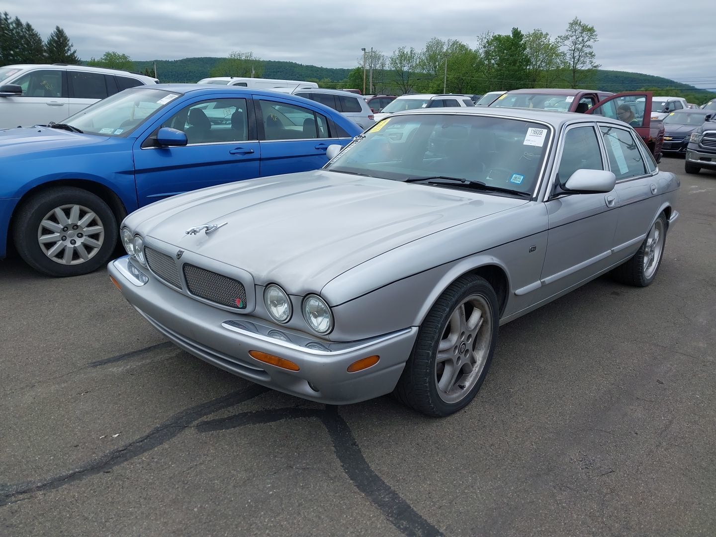 Jaguar XJ