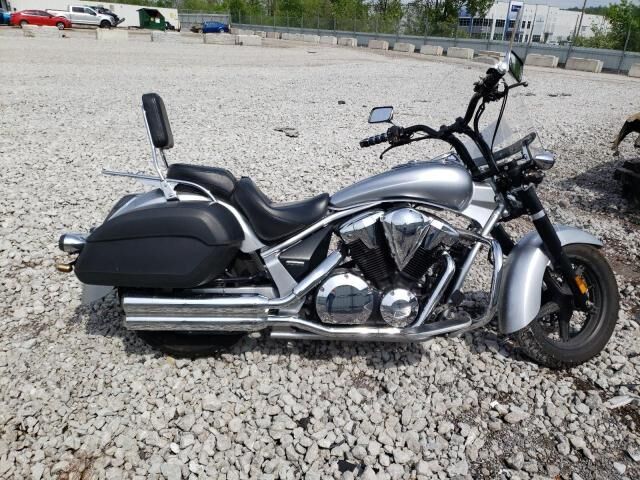 Honda VT1300 (Interstate)