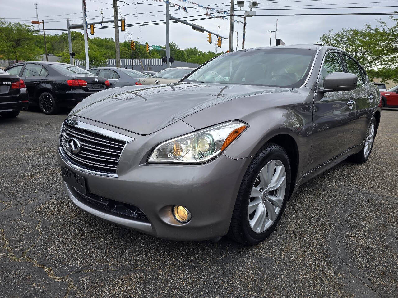 Infiniti M37