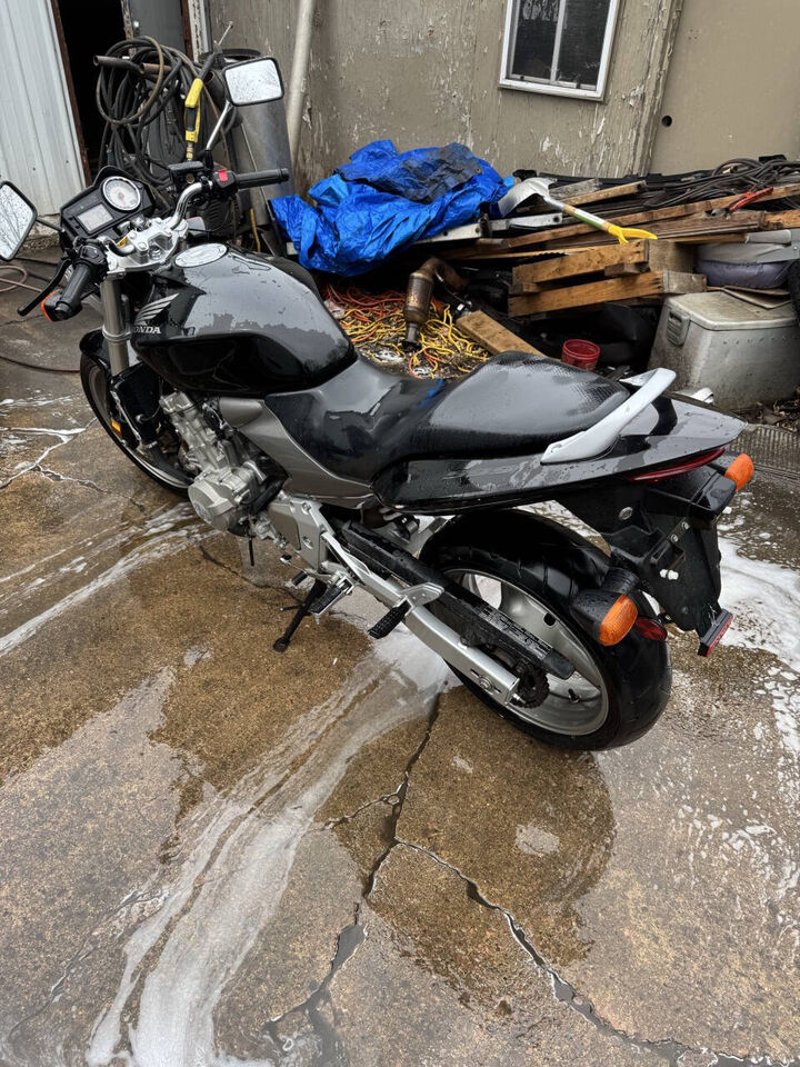 Honda CB600 (599)