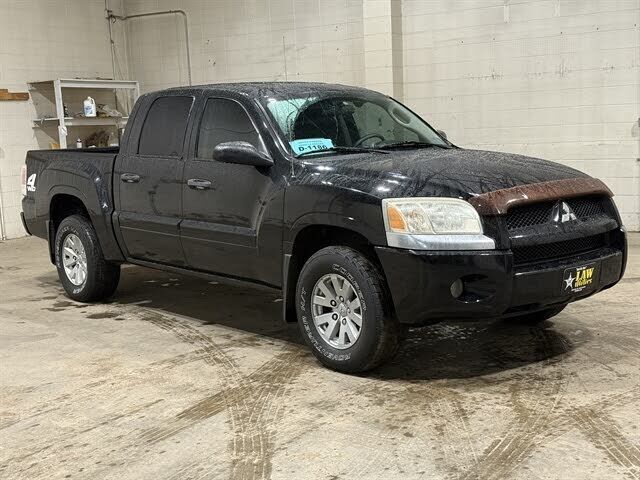 Mitsubishi Raider