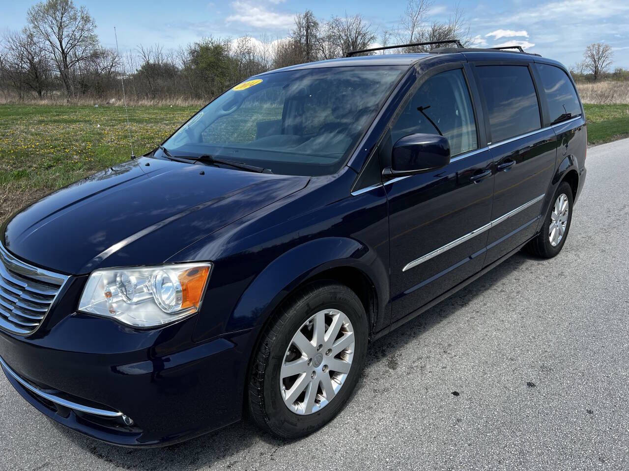 2014 CHRYSLER Town and Country
