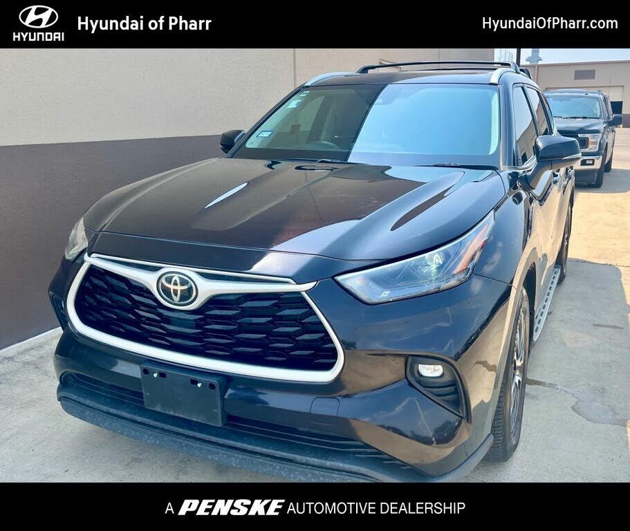 2022 TOYOTA Highlander