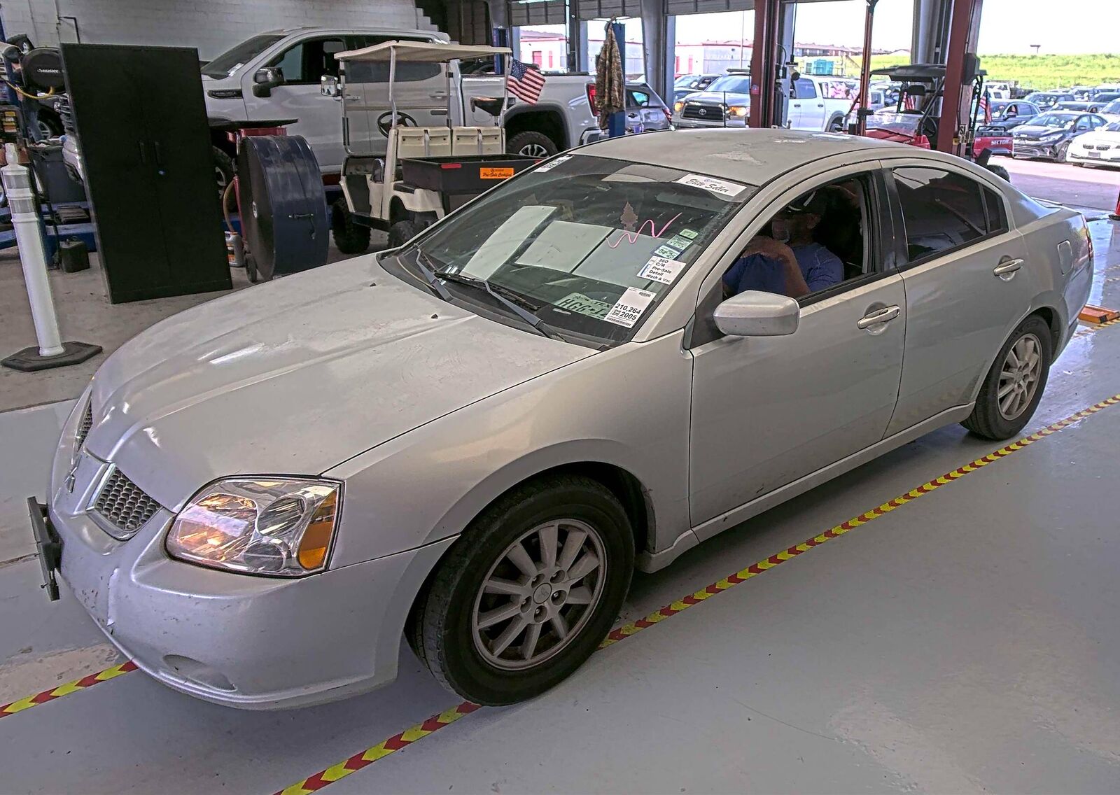 Mitsubishi Galant
