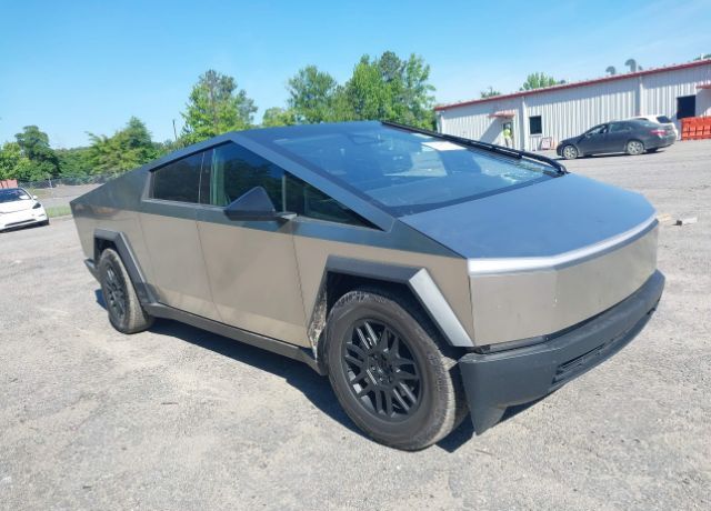 2025 TESLA Cybertruck