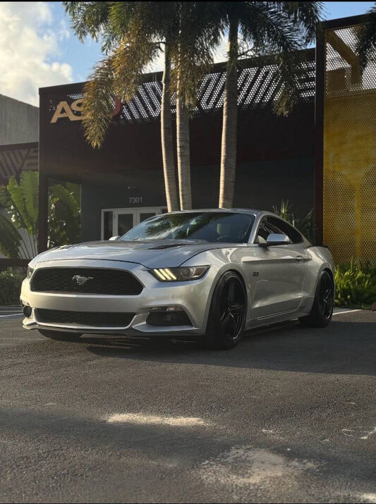 2015 FORD Mustang