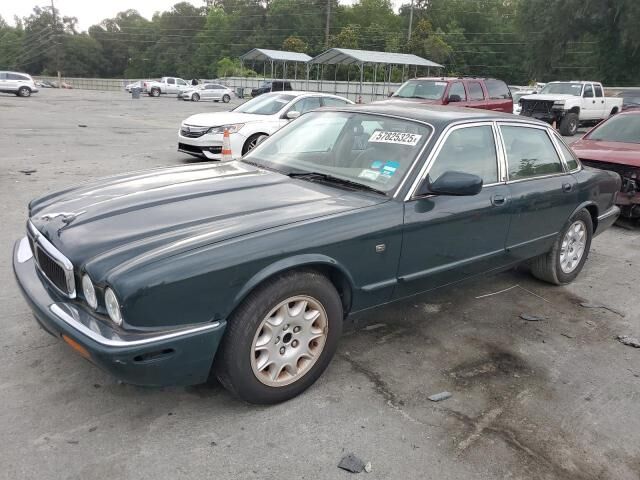 Jaguar XJ8