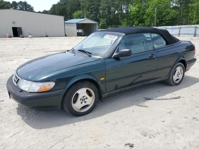 Saab 900