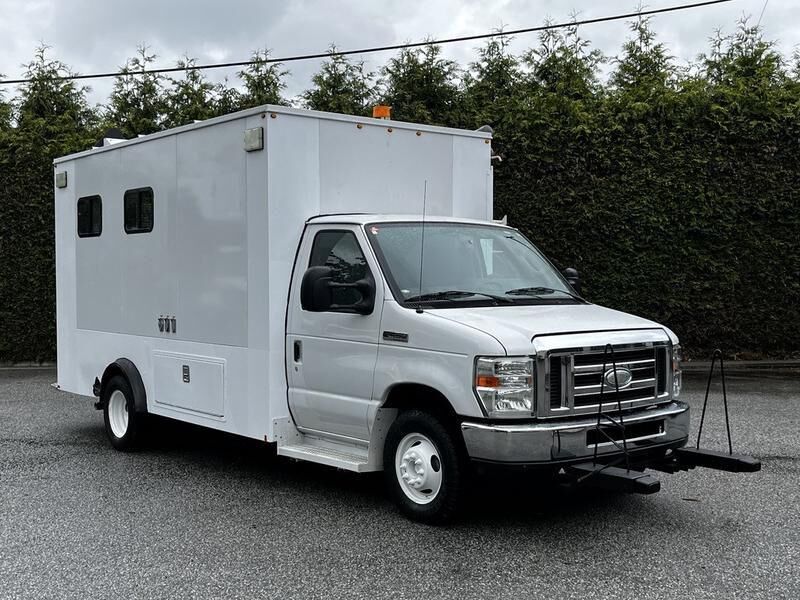 Ford E-450