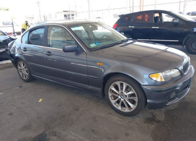 BMW 330i