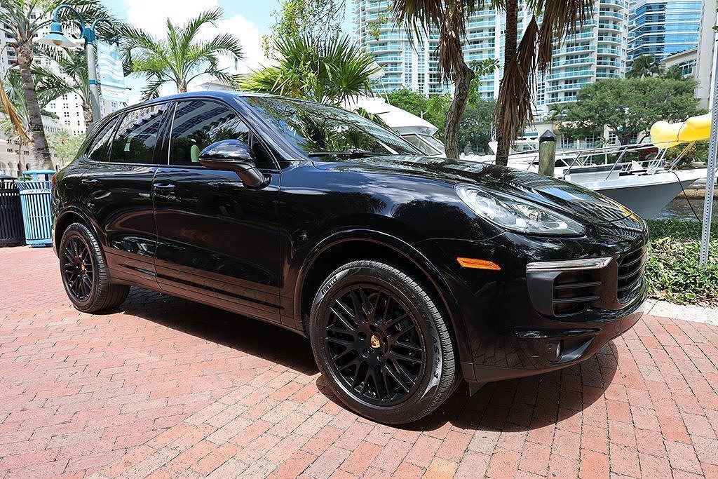 2018 PORSCHE Cayenne