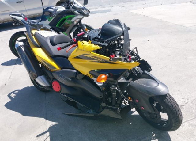 YAMAHA