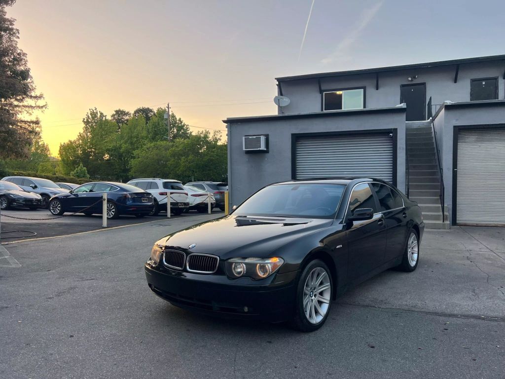 BMW 745i