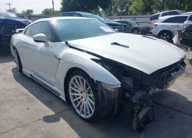 Nissan GT-R