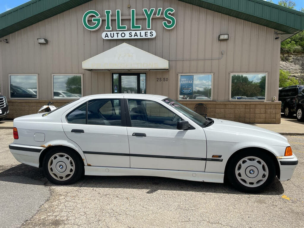 BMW 328i