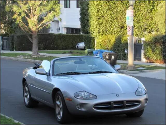 Jaguar XK8