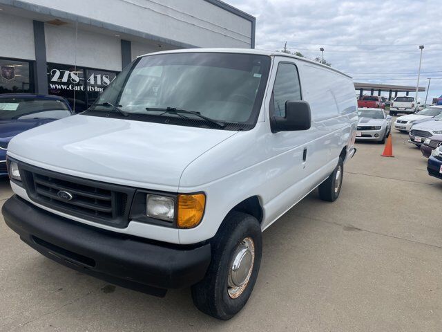 2005 FORD E-350