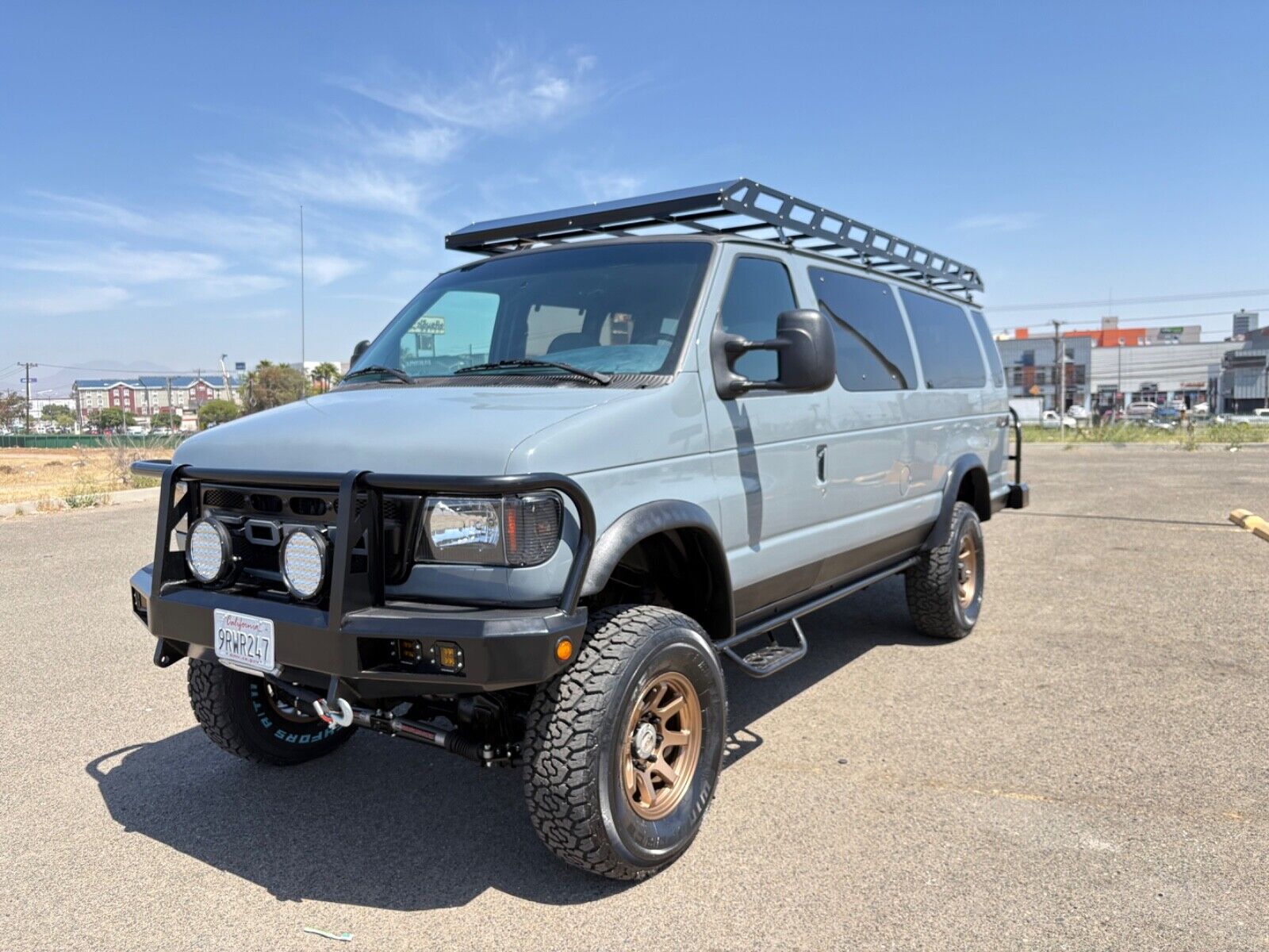 Ford E-350