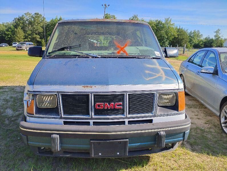 GMC Safari