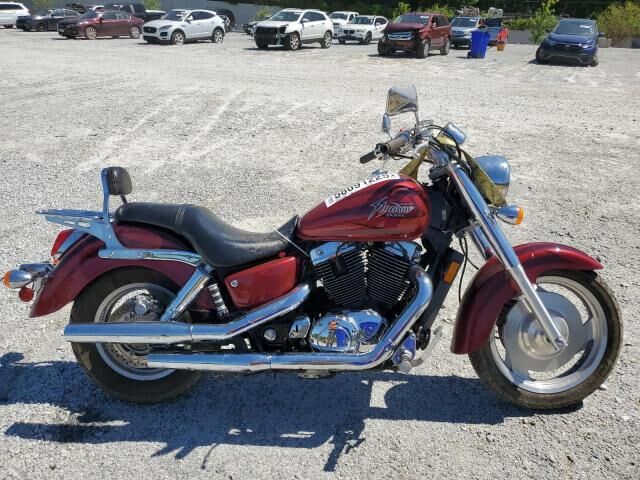 Honda VT1100C2 (SHADOW SABRE)