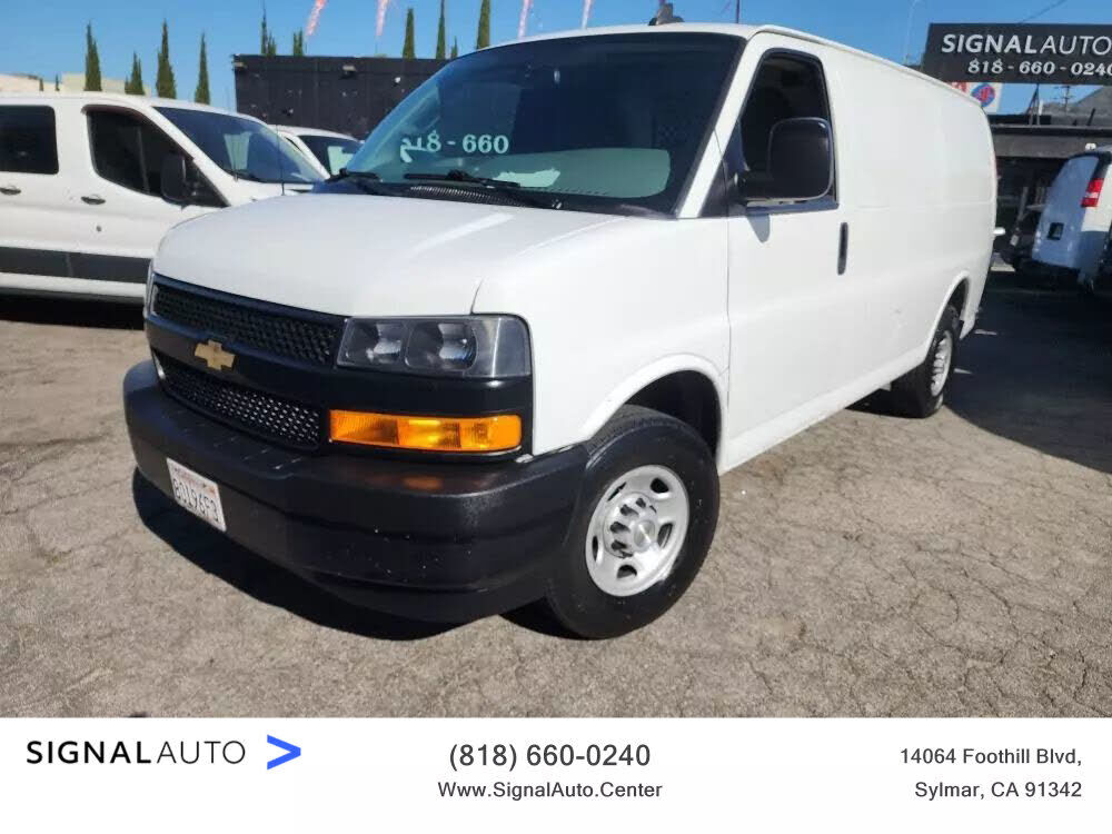 2020 CHEVROLET Express