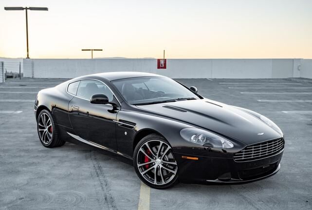 Aston Martin DB9