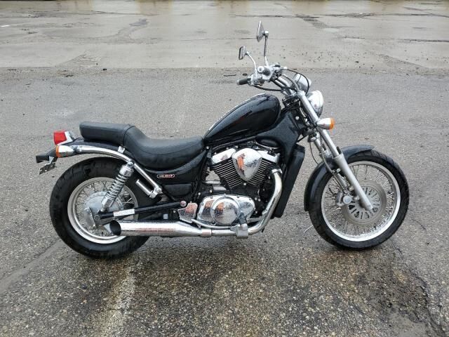 Suzuki VS800