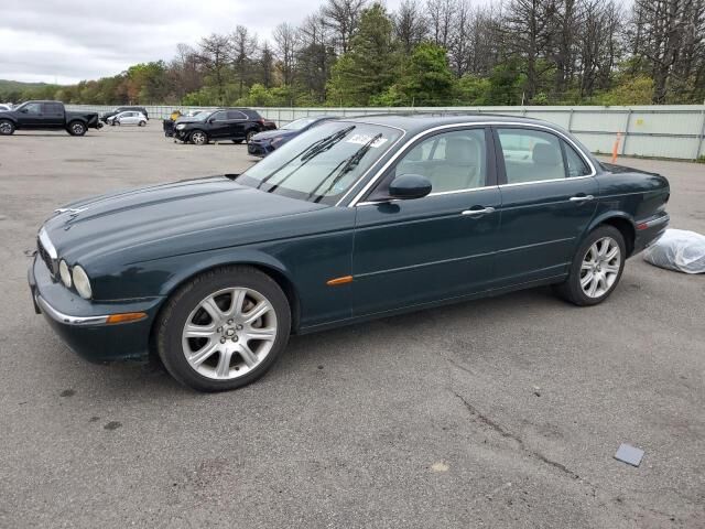 Jaguar XJ