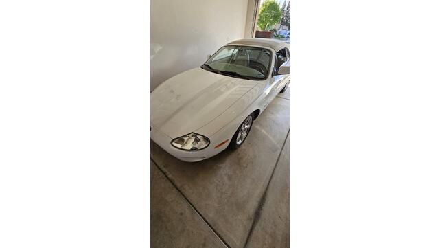Jaguar XK8
