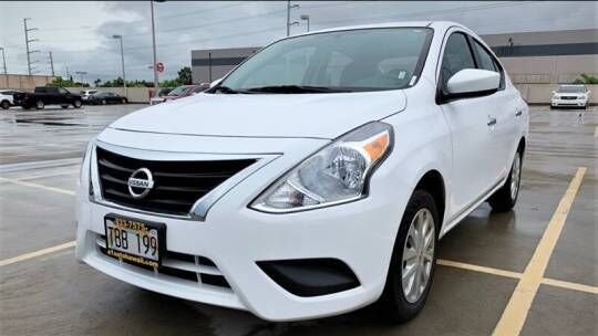 2017 NISSAN Versa