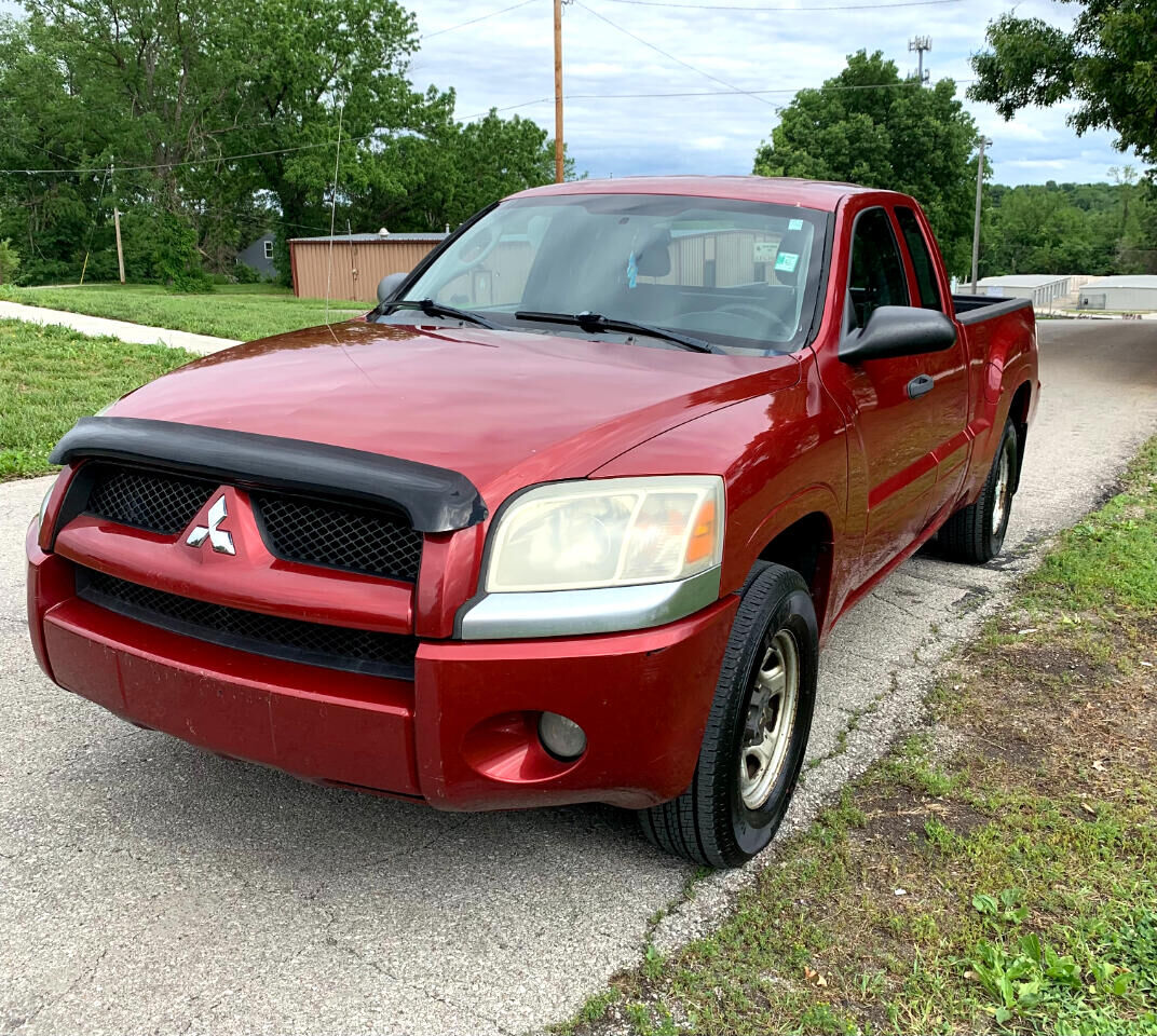 Mitsubishi Raider