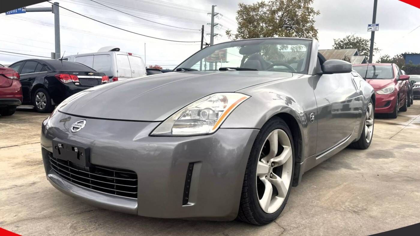 2005 NISSAN 350Z