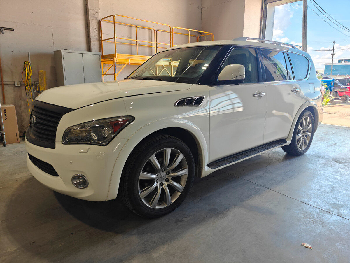 Infiniti QX56