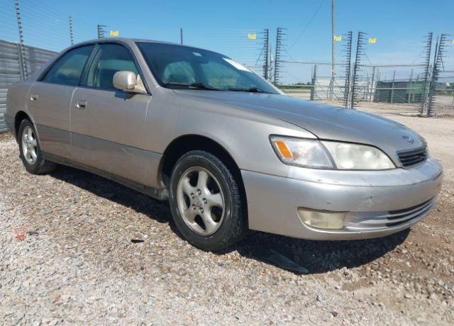 Lexus ES