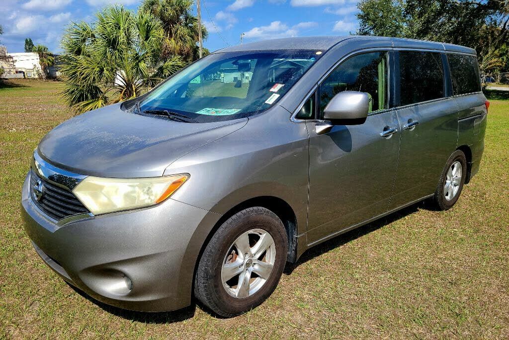 2013 NISSAN Quest