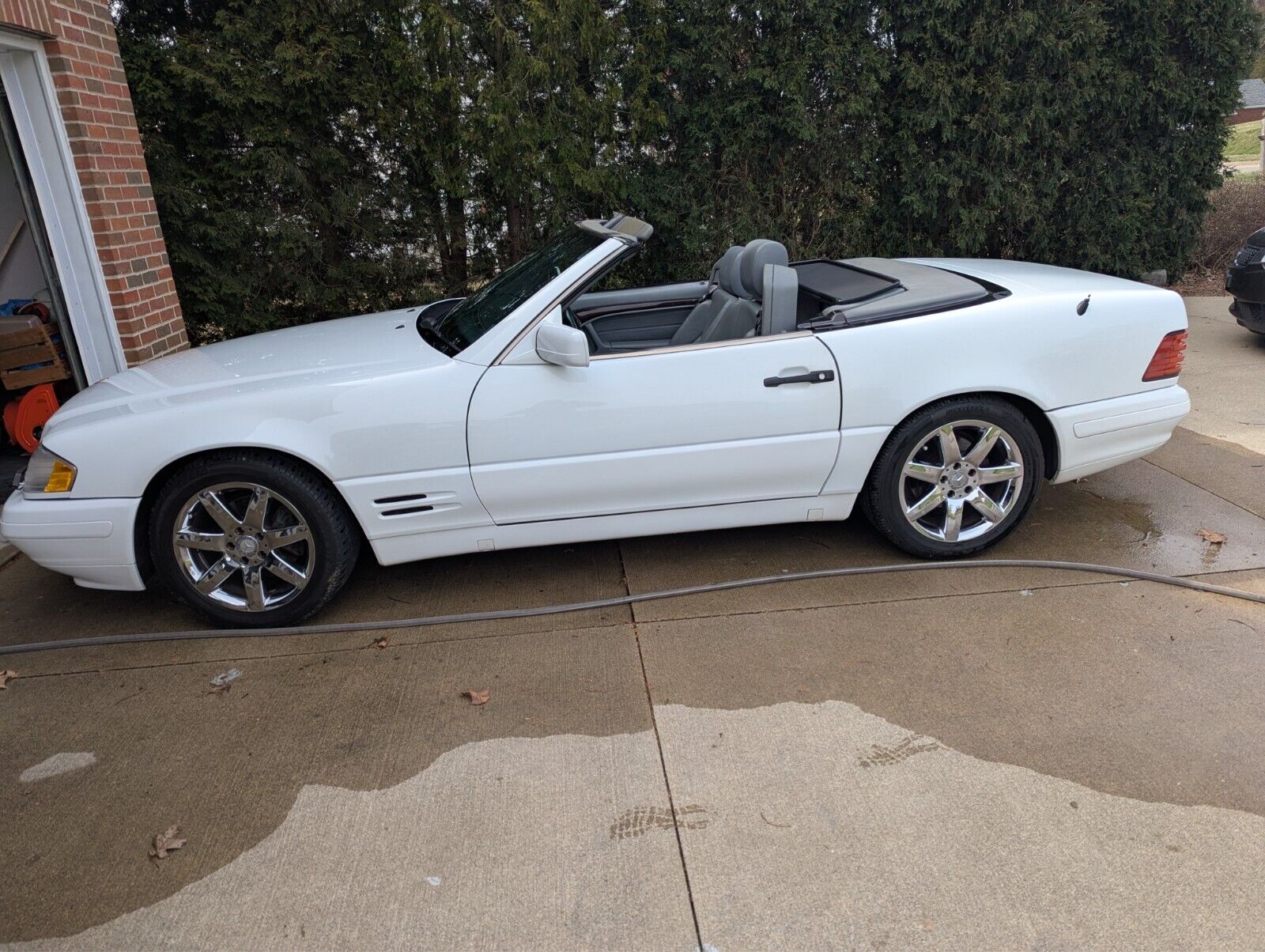 Mercedes-Benz SL-Class