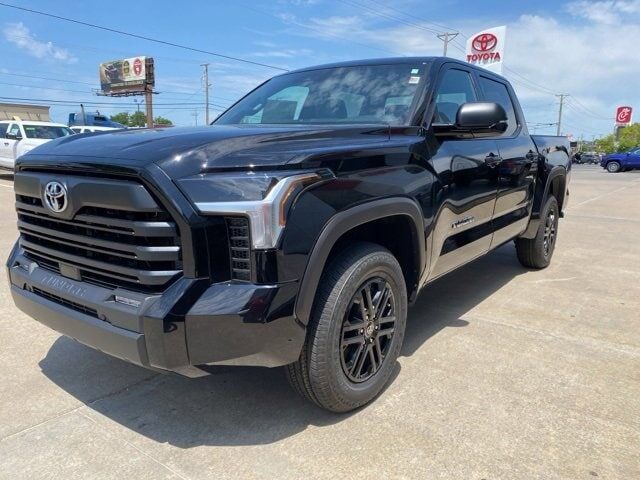 2025 TOYOTA Tundra
