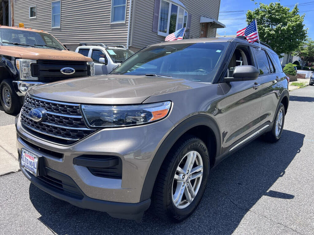 2021 FORD Explorer