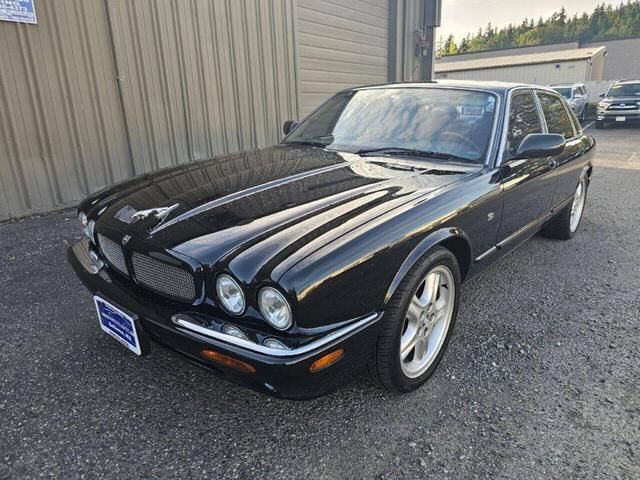 Jaguar XJR