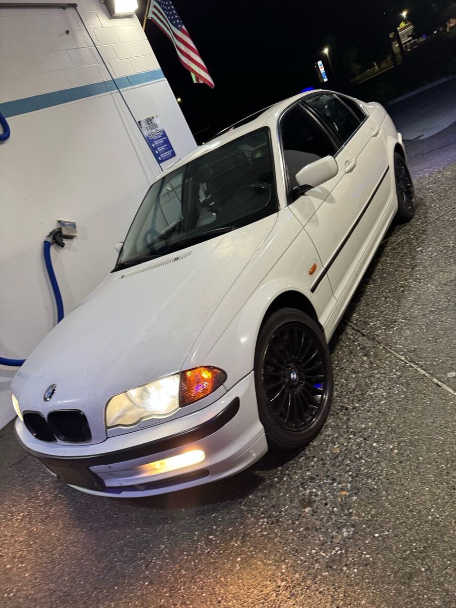 BMW 330i