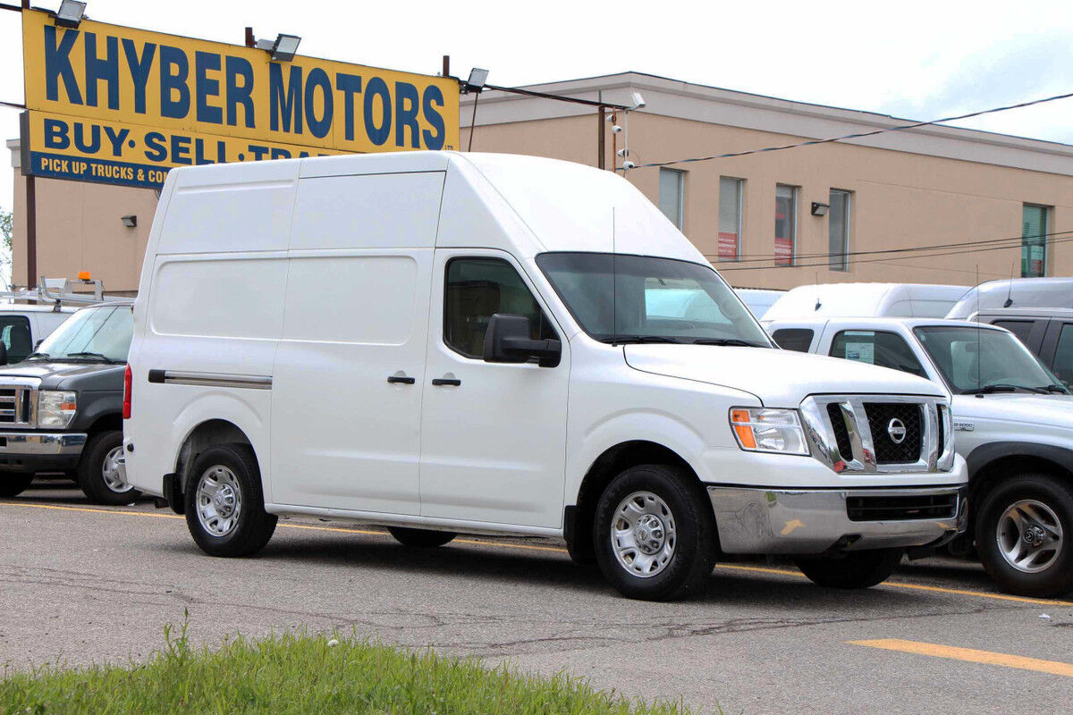 Nissan NV
