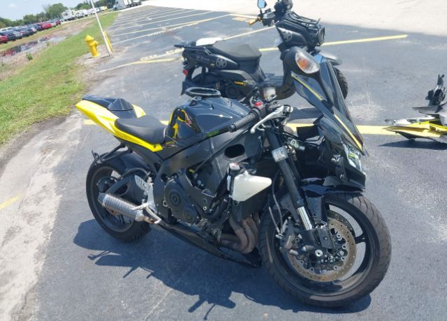 Suzuki GSX-R750