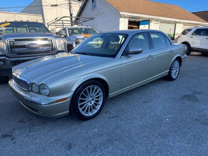 Jaguar XJ