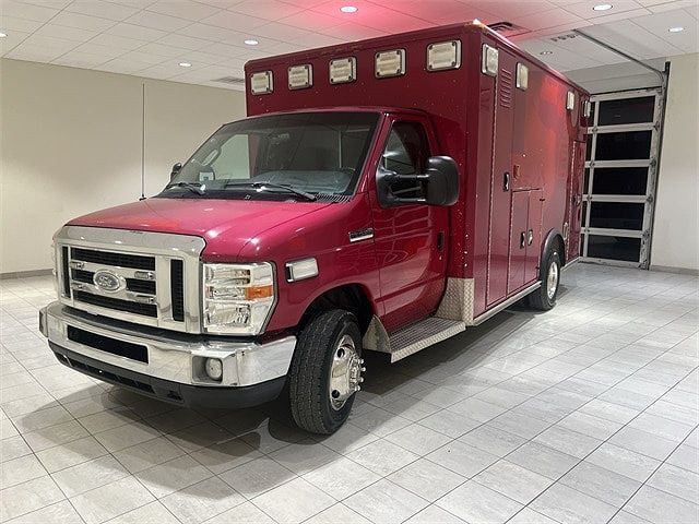 2013 FORD E-450