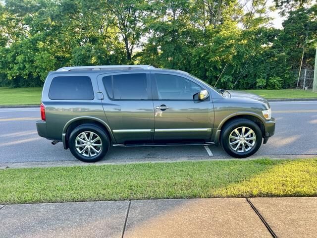 Infiniti QX56