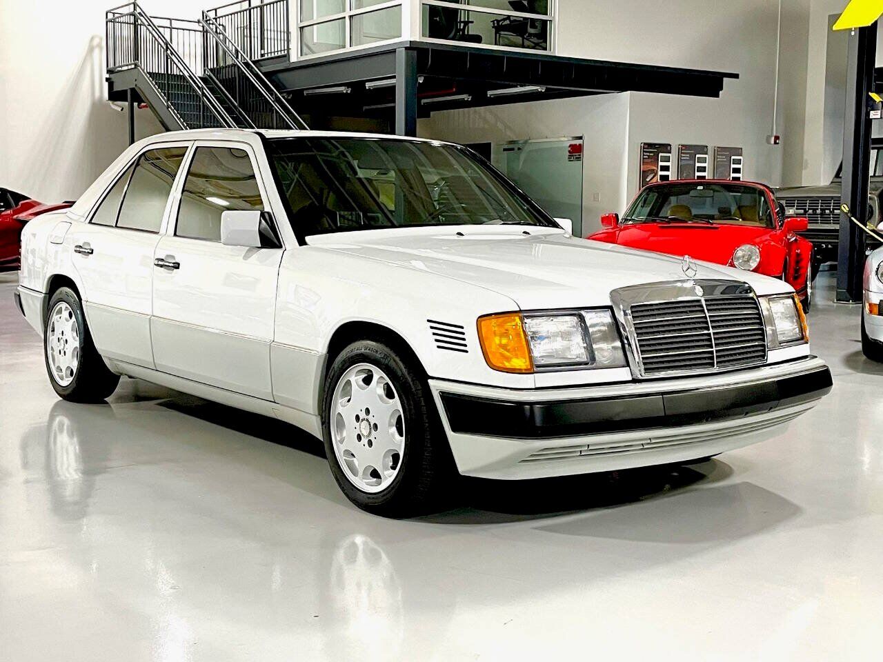 Mercedes-Benz 300