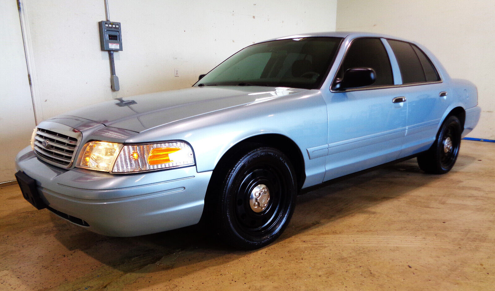 Ford Crown Victoria