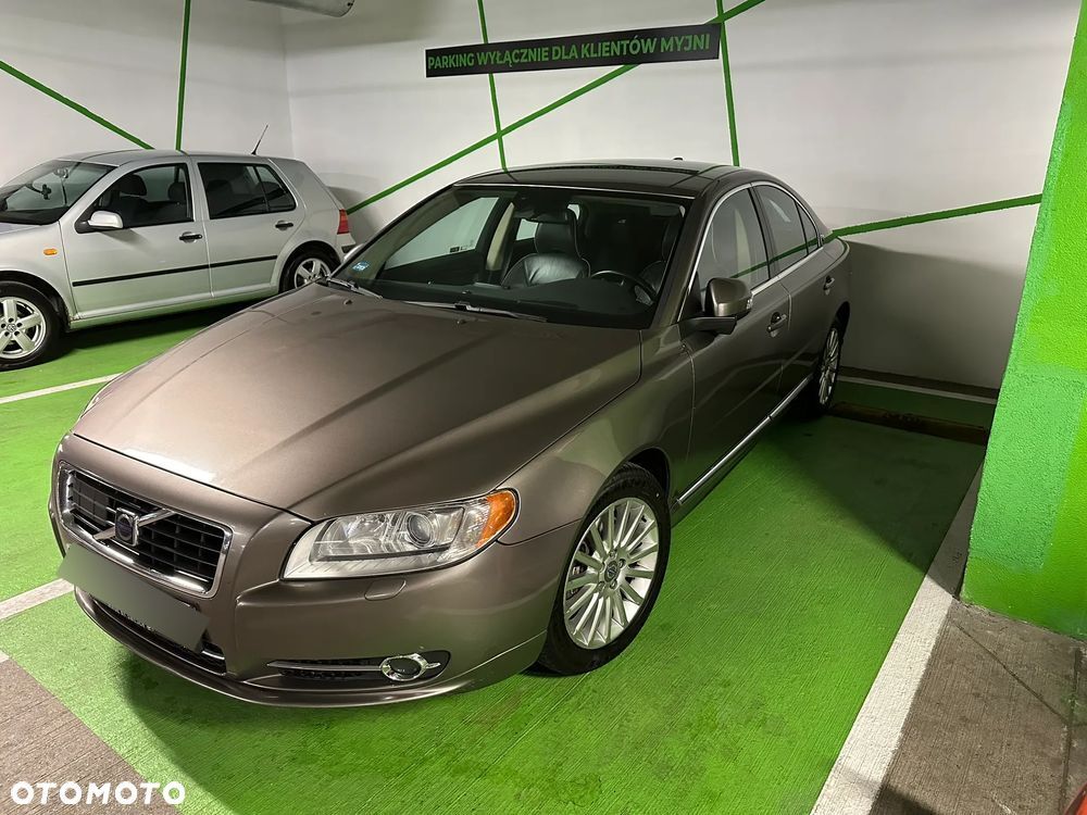 Volvo S80