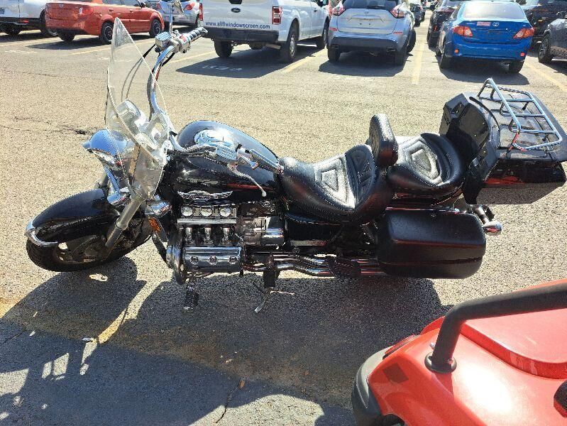 Honda GL1500C (VALKYRIE)