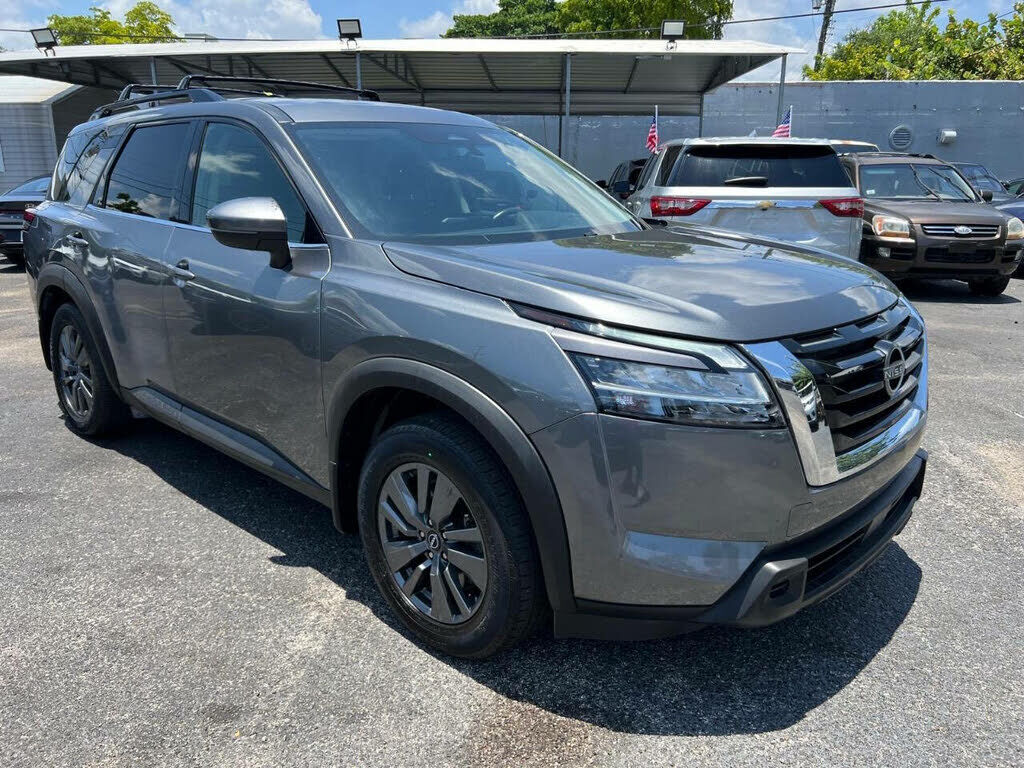 2022 NISSAN Pathfinder